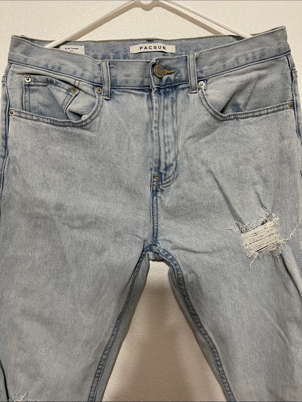 PacSun Light Blue Slim Straight Jeans with Knee Distress